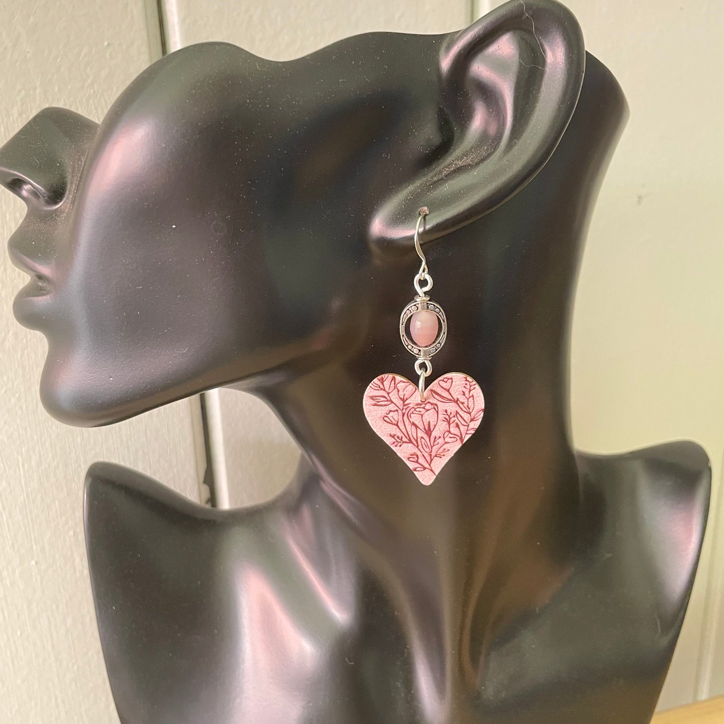 Handmade Rose Quartz Wooden Embossed Heart Dangle Earrings Romantic Valentine's Day Women's Jewelry Gift Casual Everyday