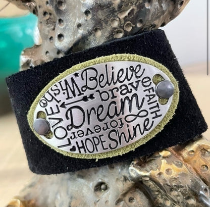 Handmade Soft Black & Green Suede Inspirational Metal Cuff Bracelet Dream Believe Wish Brave Faith Love Forever Hope Shine Men Women Gift