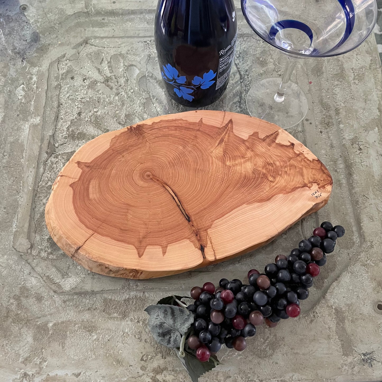 Live Edge Juniper Wood Charcuterie Board Medium Oval/12-13" Hand Crafted Entertaining Party Hosting Holiday Gift Idea Housewarming