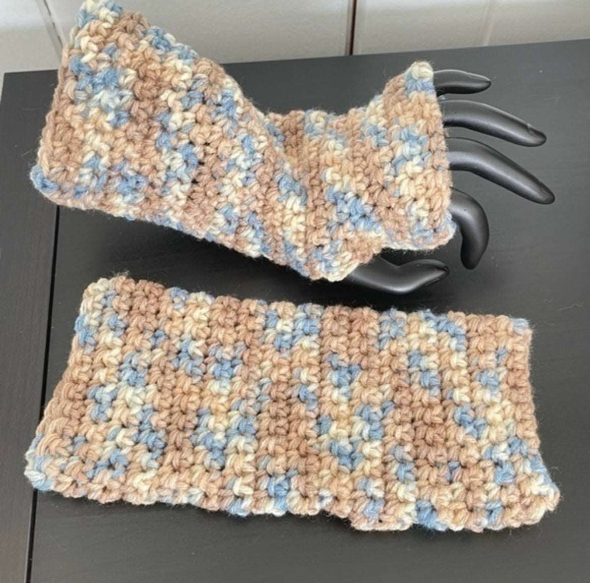 Gaming Texting Writing Tech Fingerless Gloves Sandy Beaches Marbled Tan Wheat Pastel Blue