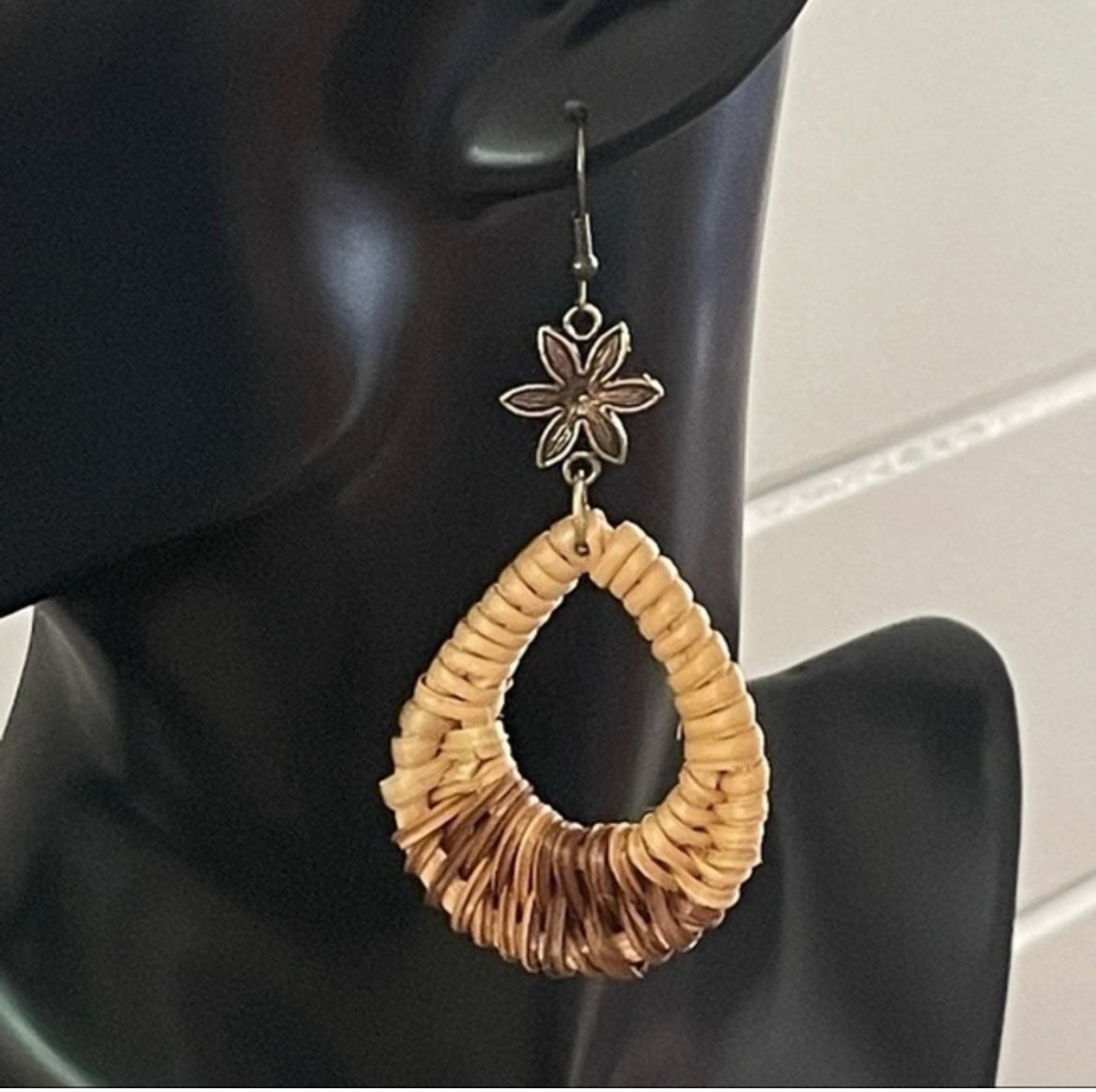 Straw Weave & Brass Flower Boho Teardrop Earrings 3.5" Coastal Beach Spring Break Summer Vacay Women Gift Everyday Fashion Handmade Jewelry