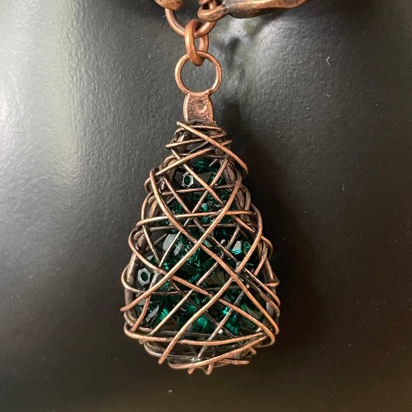 Dark Green Swarovski Crystal & Copper Wire Wrapped Pendant Necklace 22.25" Flowers Floral Textured