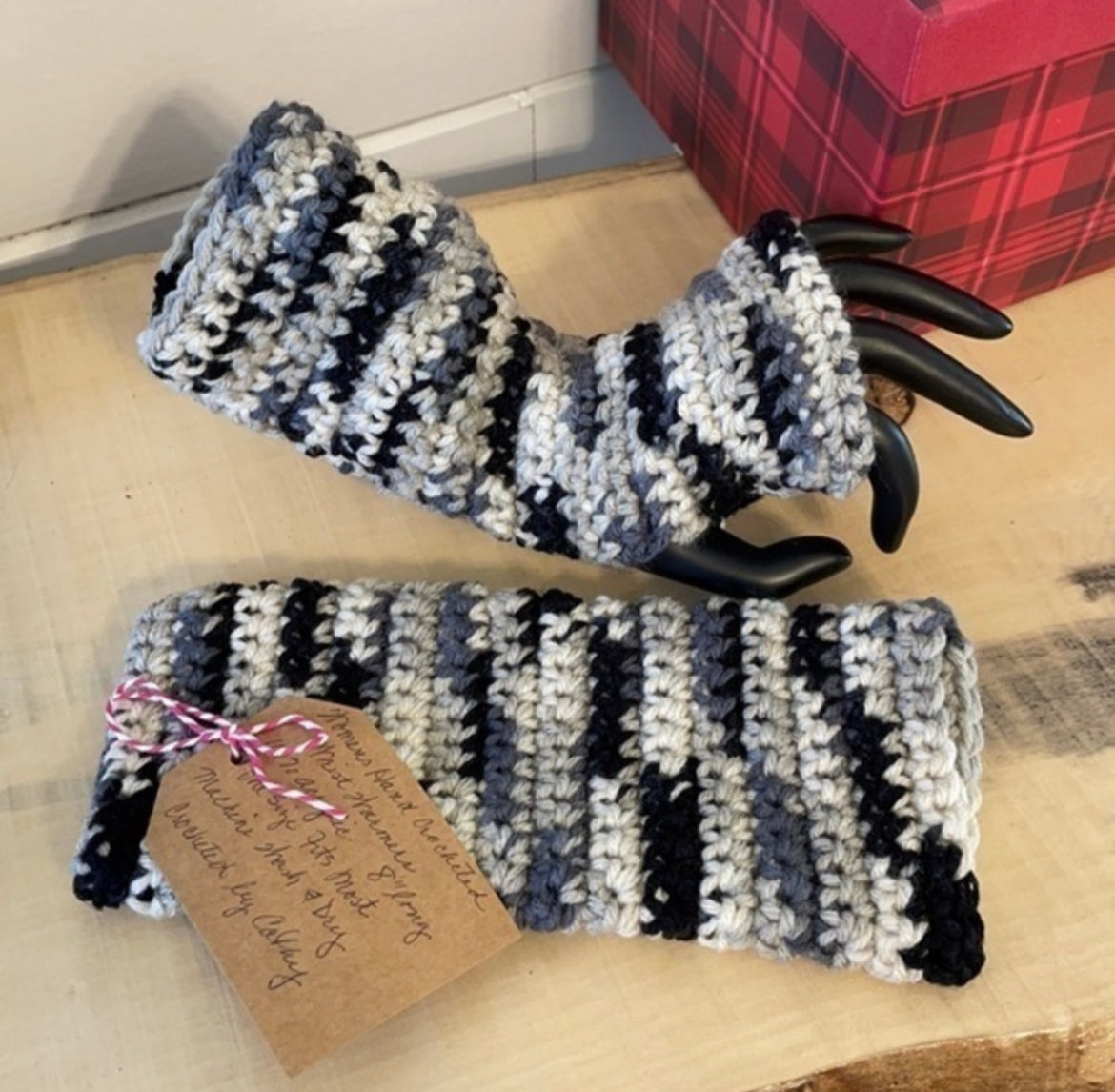 Writing Tech Fingerless Gloves Marbled Black Cream Tan Gray Crochet Knit Fall Winter Gaming Texting