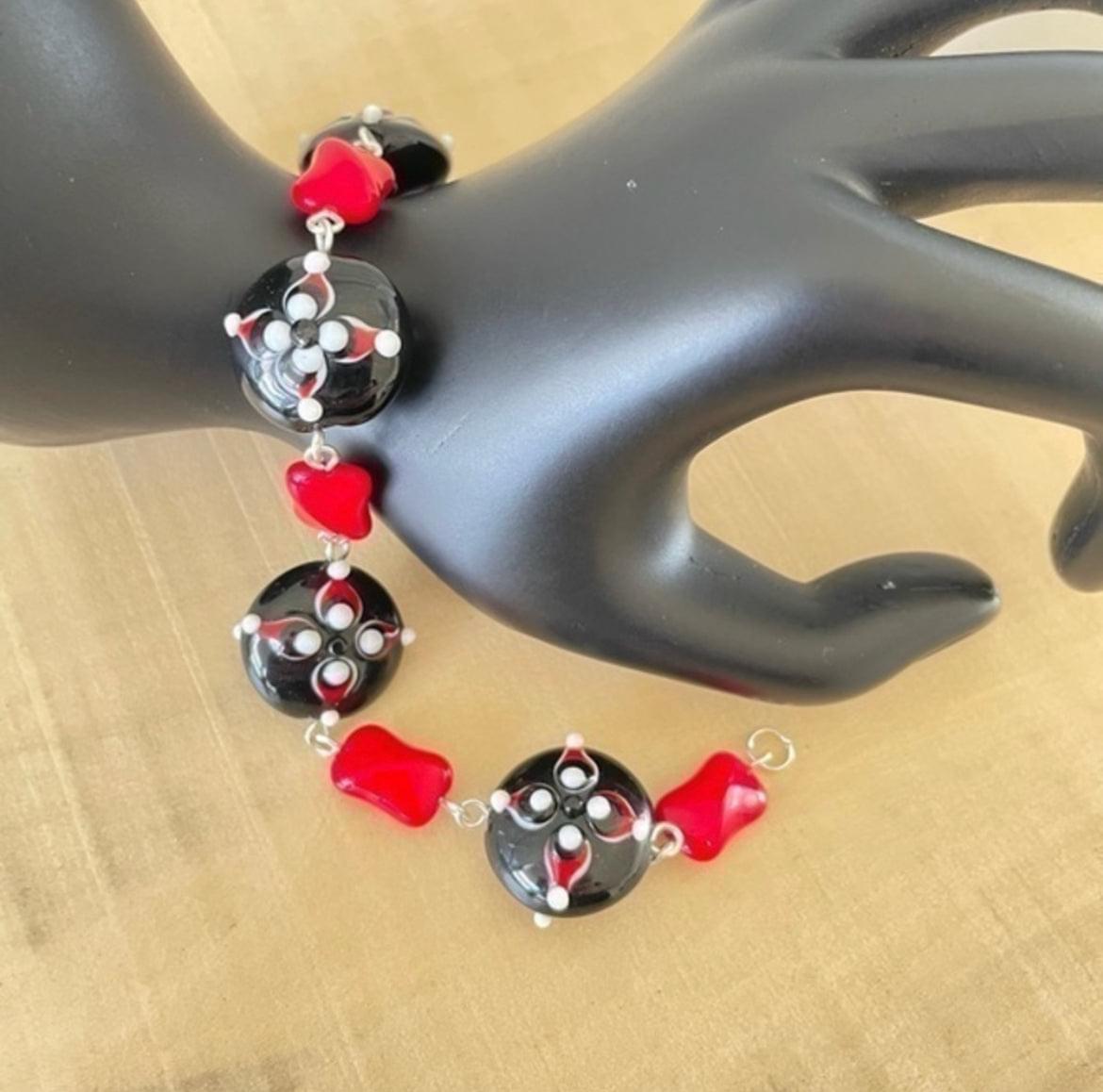 Chunky Multicolor Glass Bead Bracelet 8.5" Red Black White Drama Hand-Linked Textured