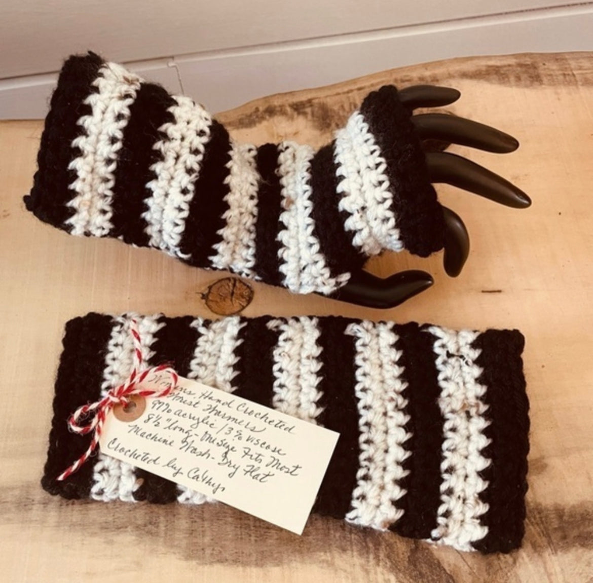 Texting Gaming Fingerless Gloves Striped Black Speckled Cream Crochet Knit Fall Winter Writing Tech Wrist Warmers