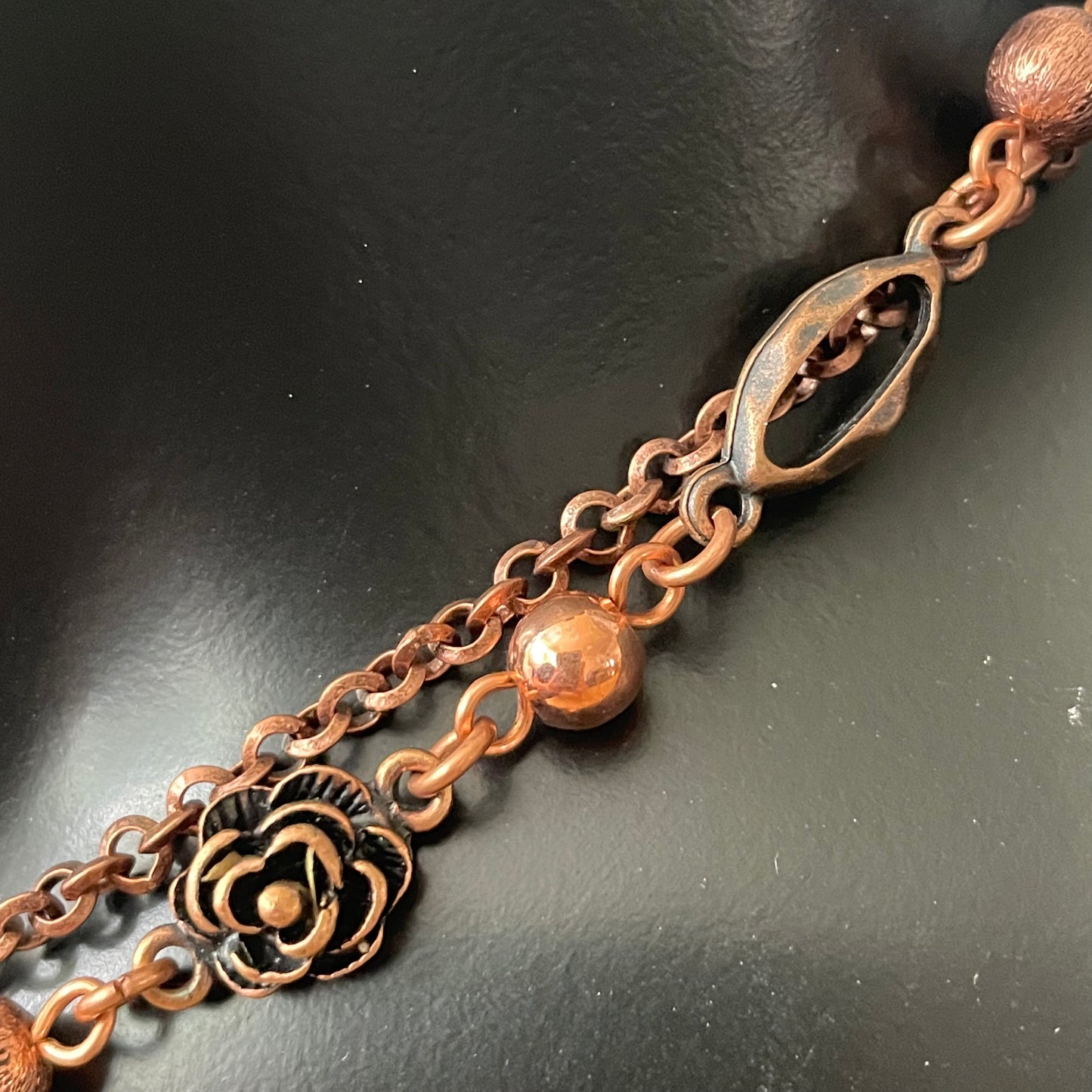 Dark Green Swarovski Crystal & Copper Wire Wrapped Pendant Necklace 22.25" Flowers Floral Textured
