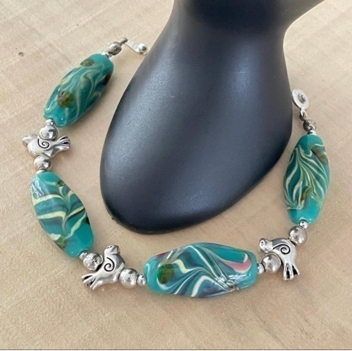 Chunky Bird & Swirled Blue Green White Bracelet 8.5” Mixed Metal Glass Spring Summer