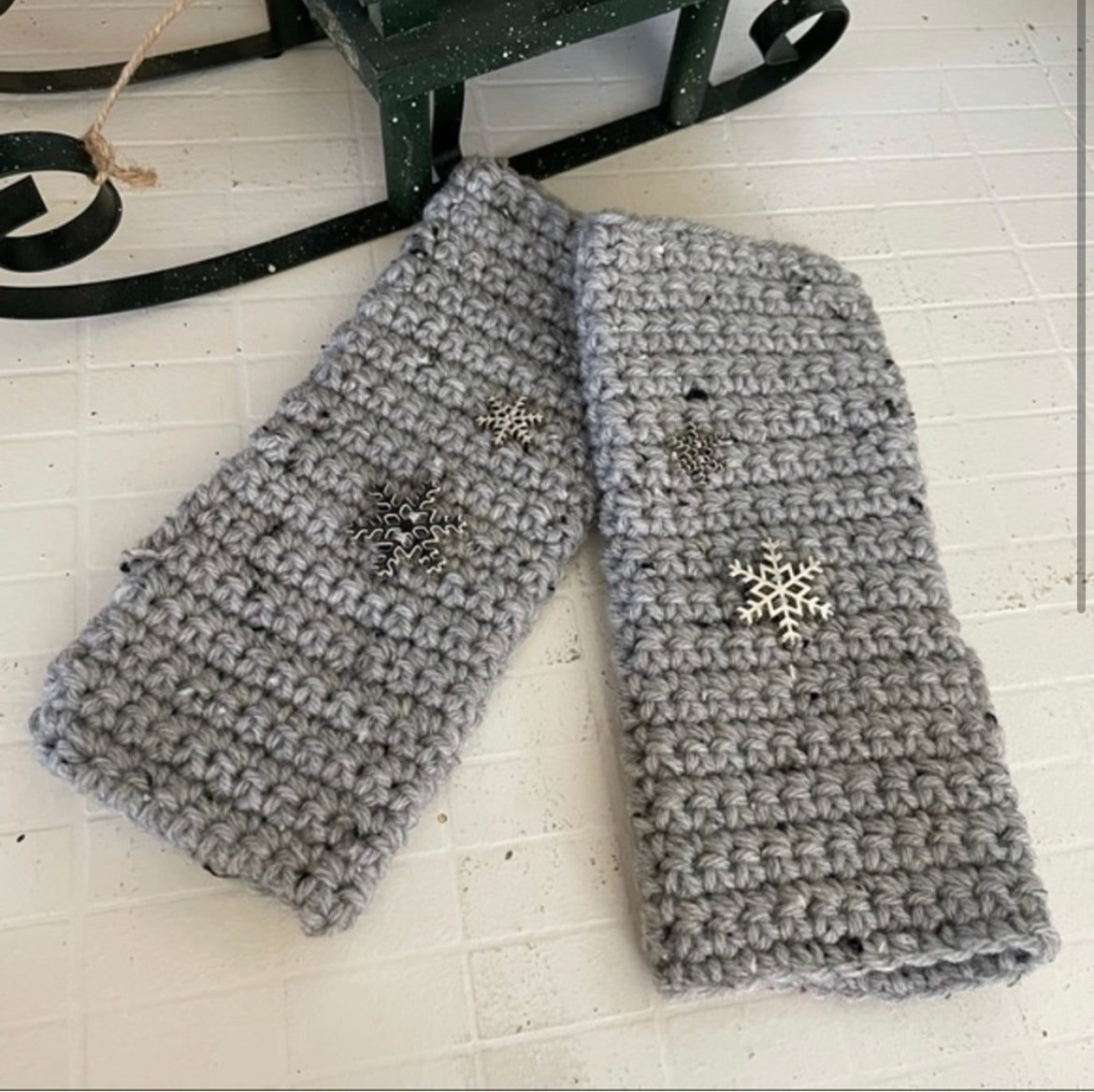 Texting Tech Wrist Warmers Silvery Gray Speckled Tweed & Metal Snowflake Crochet Knit Outdoor Gaming Fingerless Gloves Embellished