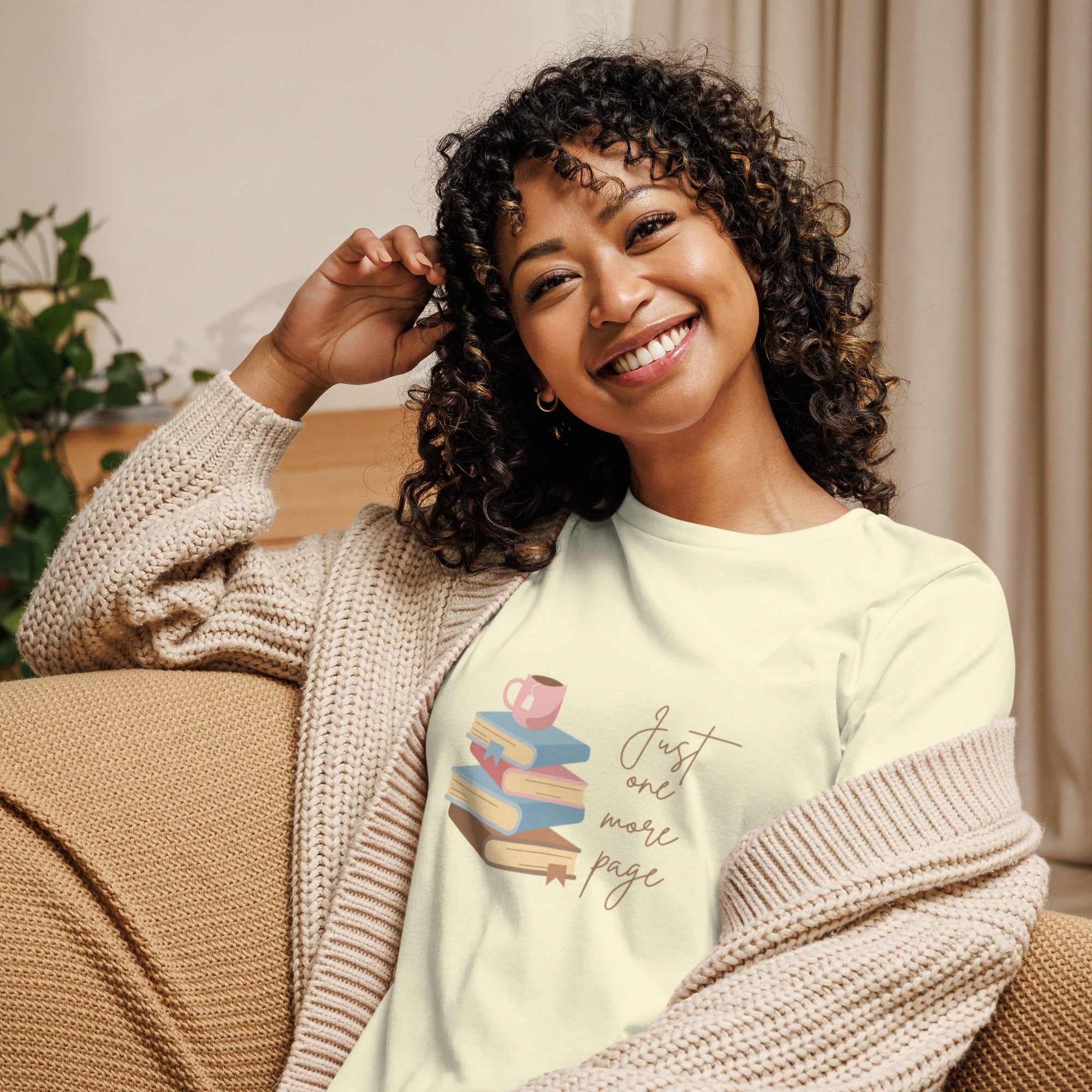 Just One More Page | T-Shirt Soft Women's Short Sleeve Graphic Cotton Book Lovers Ladies Relaxed Fit Top Casual Tee BookTok Cute Funny Teen