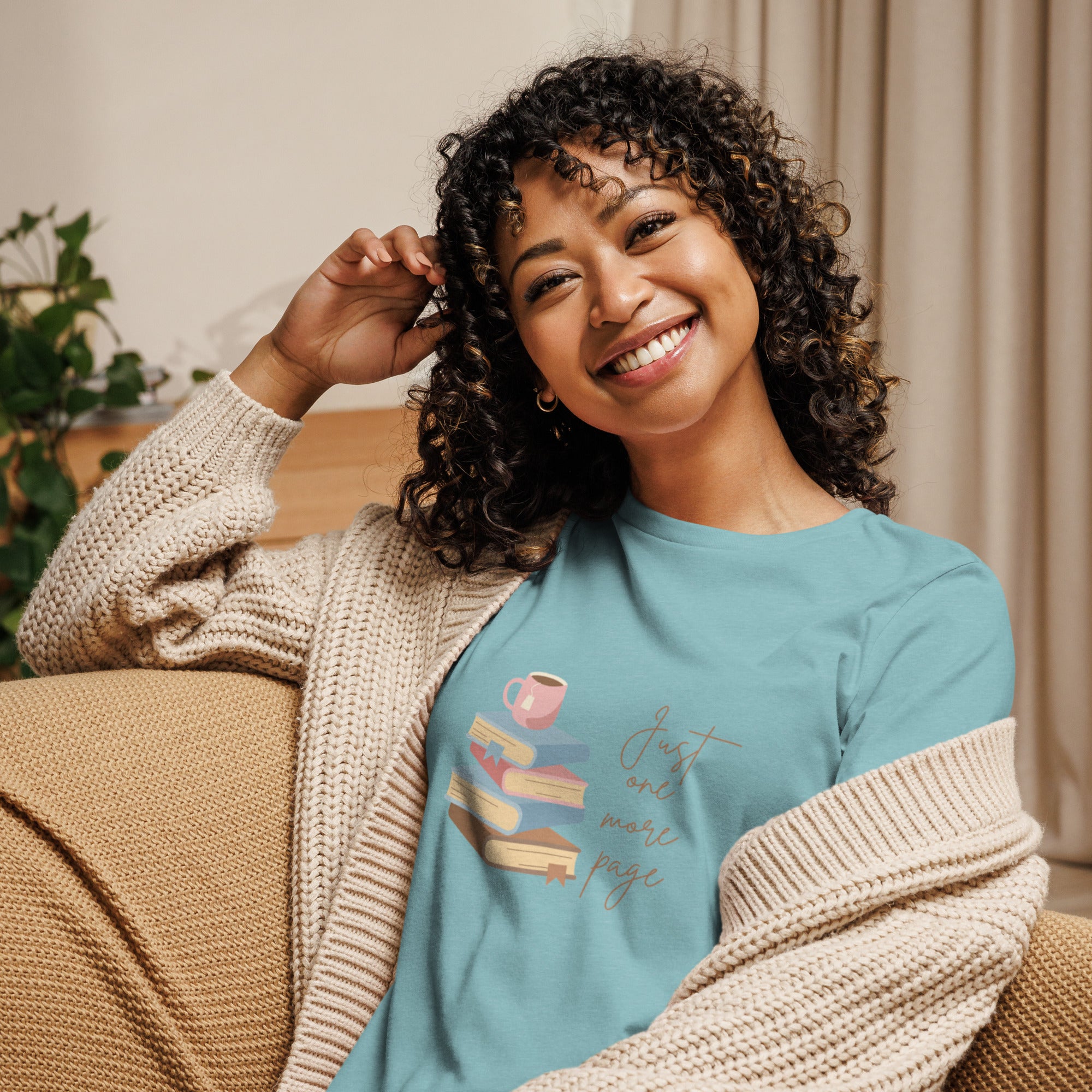 Just One More Page | T-Shirt Soft Women's Short Sleeve Graphic Cotton Book Lovers Ladies Relaxed Fit Top Casual Tee BookTok Cute Funny Teen