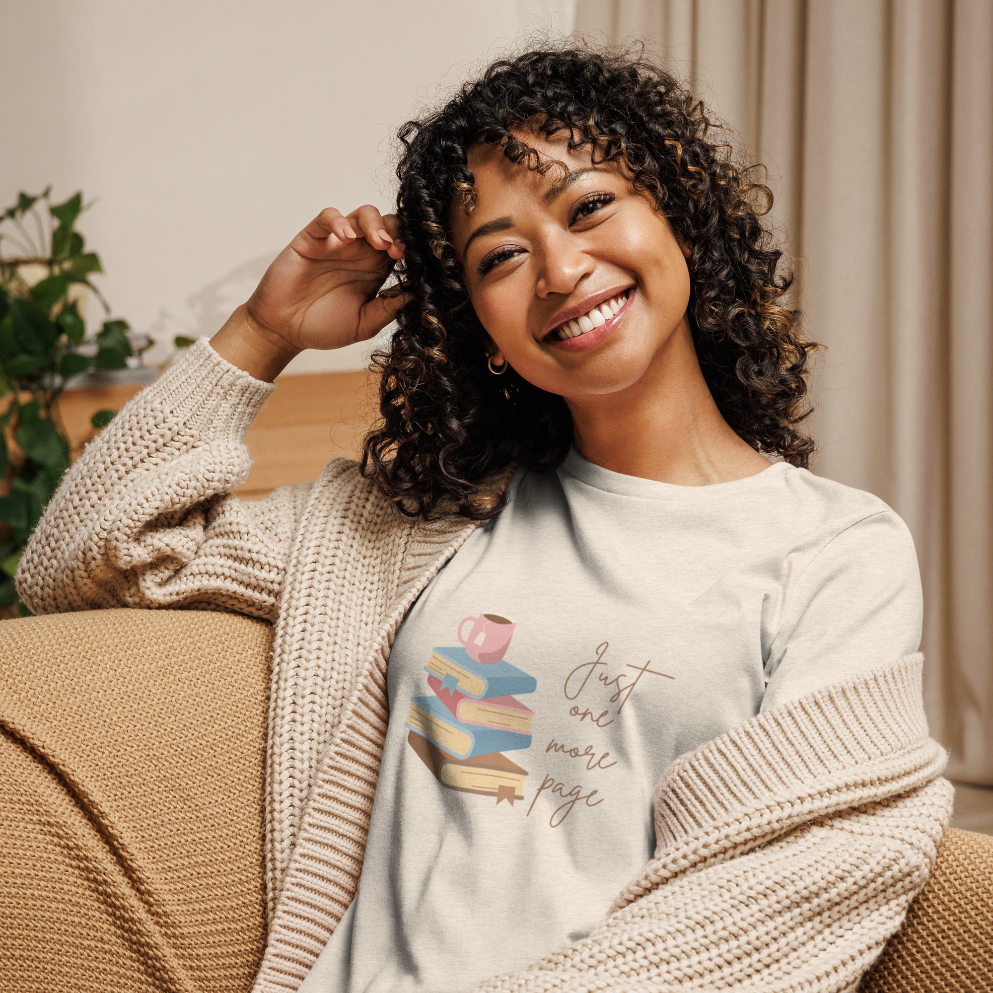 Just One More Page | T-Shirt Soft Women's Short Sleeve Graphic Cotton Book Lovers Ladies Relaxed Fit Top Casual Tee BookTok Cute Funny Teen