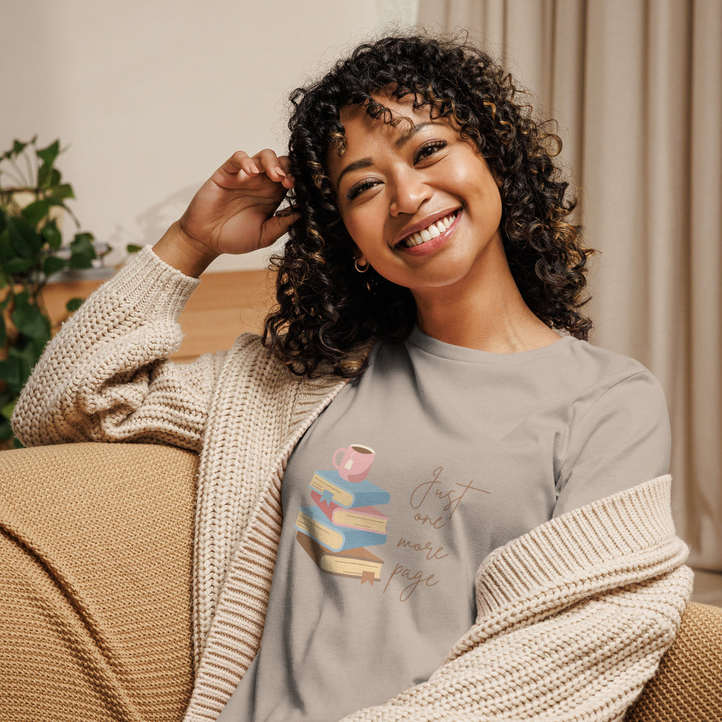 Just One More Page | T-Shirt Soft Women's Short Sleeve Graphic Cotton Book Lovers Ladies Relaxed Fit Top Casual Tee BookTok Cute Funny Teen