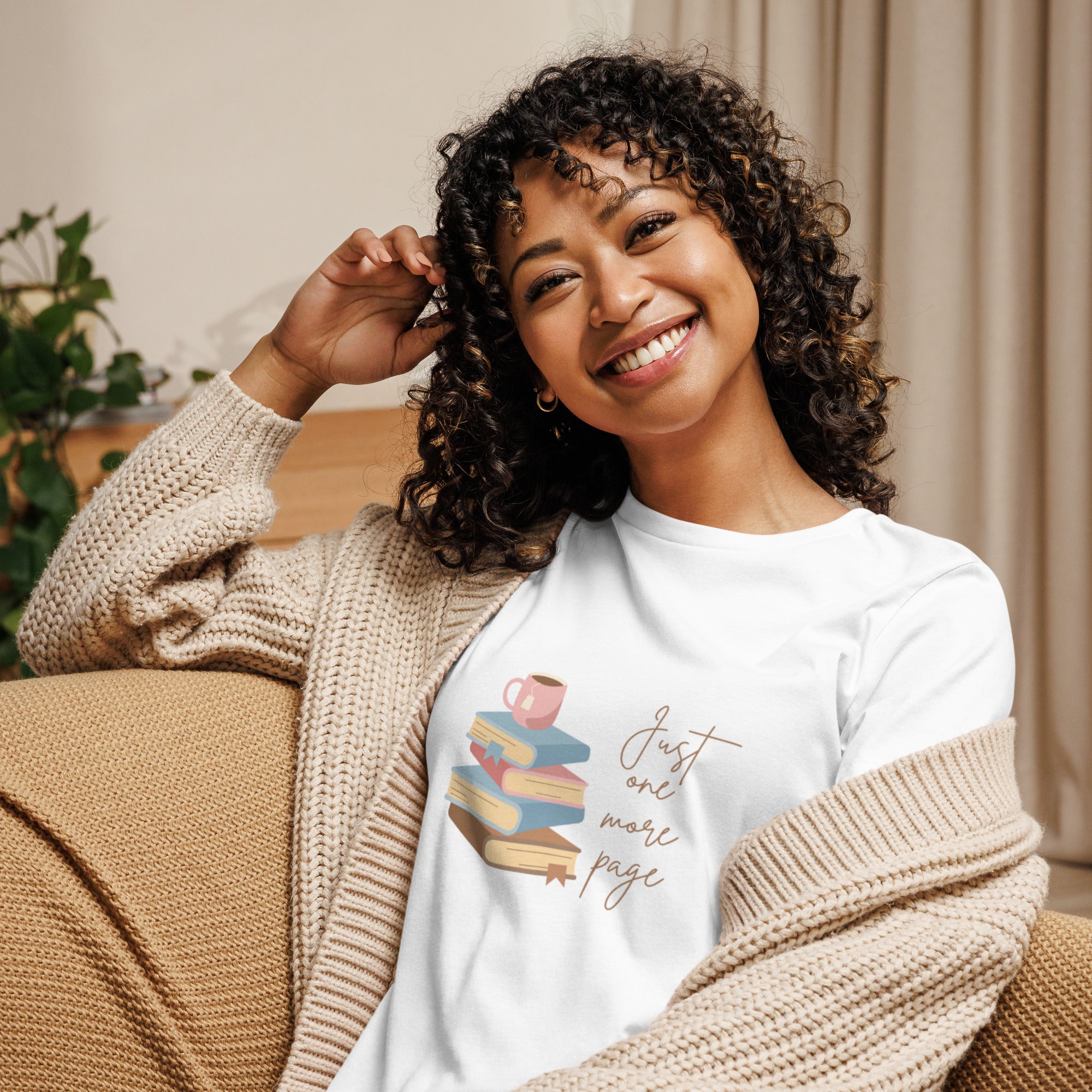 Just One More Page | T-Shirt Soft Women's Short Sleeve Graphic Cotton Book Lovers Ladies Relaxed Fit Top Casual Tee BookTok Cute Funny Teen
